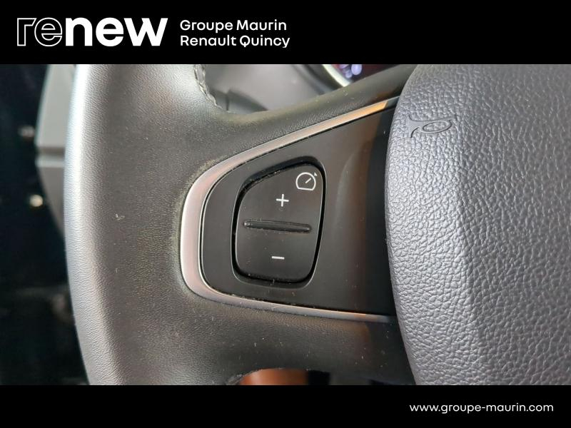 RENAULT Captur d’occasion à vendre à QUINCY-SOUS-SÉNART chez GGF - SAVY (Photo 15)