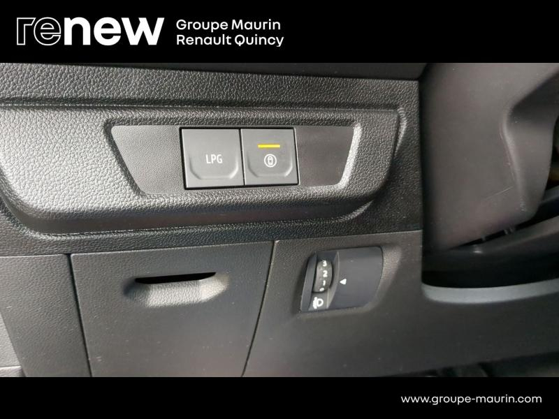 DACIA Sandero d’occasion à vendre à QUINCY-SOUS-SÉNART chez GGF - SAVY (Photo 14)