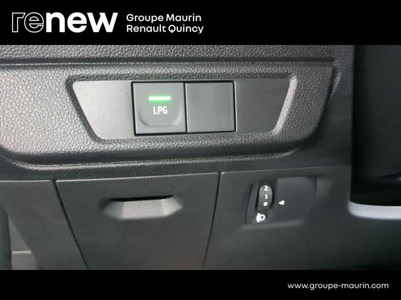 DACIA Sandero d’occasion à vendre à QUINCY-SOUS-SÉNART chez GGF - SAVY (Photo 13)