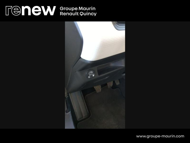 RENAULT Clio d’occasion à vendre à QUINCY-SOUS-SÉNART chez GGF - SAVY (Photo 15)