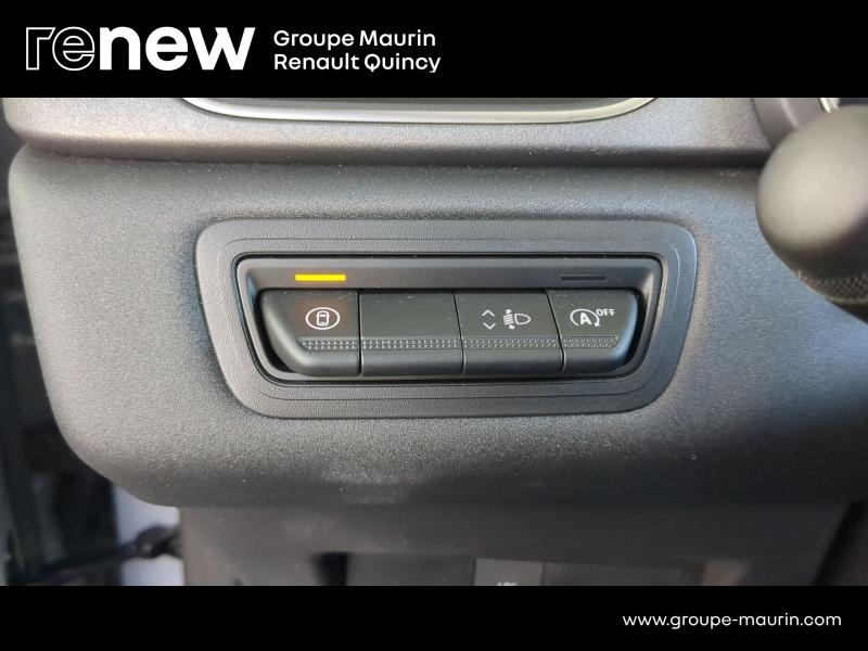 RENAULT Captur d’occasion à vendre à QUINCY-SOUS-SÉNART chez GGF - SAVY (Photo 7)