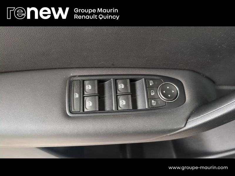 RENAULT Captur d’occasion à vendre à QUINCY-SOUS-SÉNART chez GGF - SAVY (Photo 13)