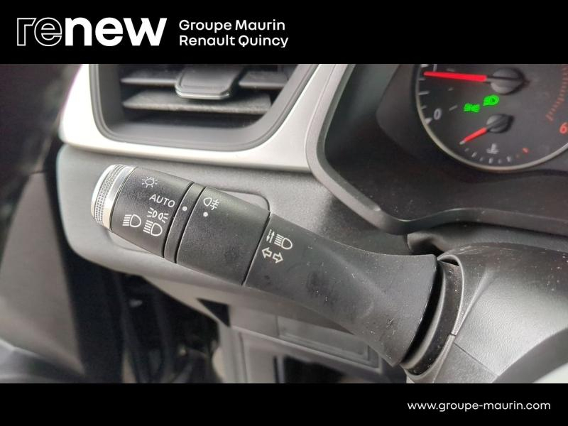 RENAULT Captur d’occasion à vendre à QUINCY-SOUS-SÉNART chez GGF - SAVY (Photo 15)