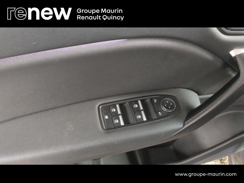 RENAULT Captur d’occasion à vendre à QUINCY-SOUS-SÉNART chez GGF - SAVY (Photo 11)