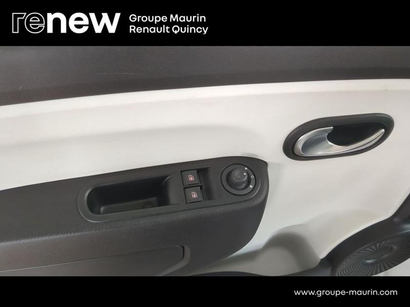 RENAULT Twingo d’occasion à vendre à QUINCY-SOUS-SÉNART chez GGF - SAVY (Photo 11)