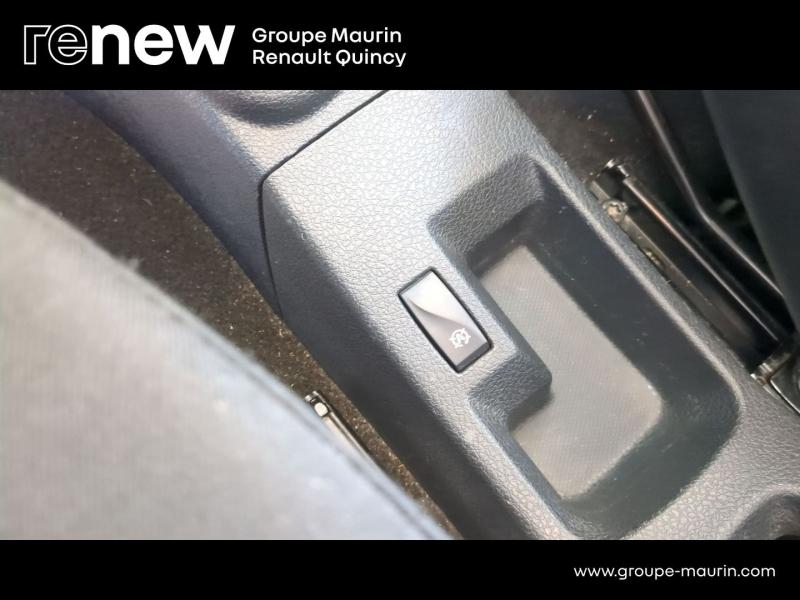 DACIA Sandero d’occasion à vendre à QUINCY-SOUS-SÉNART chez GGF - SAVY (Photo 18)