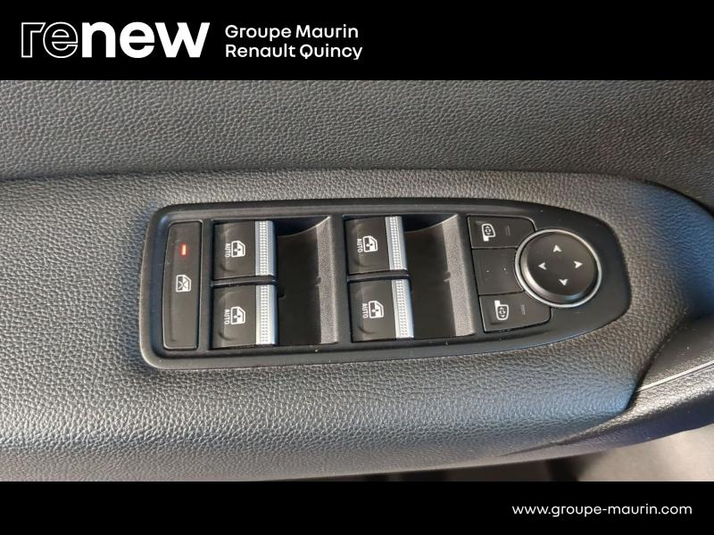 RENAULT Captur d’occasion à vendre à QUINCY-SOUS-SÉNART chez GGF - SAVY (Photo 12)