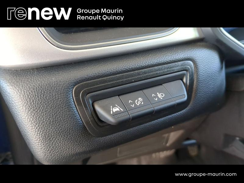 RENAULT Captur d’occasion à vendre à QUINCY-SOUS-SÉNART chez GGF - SAVY (Photo 13)